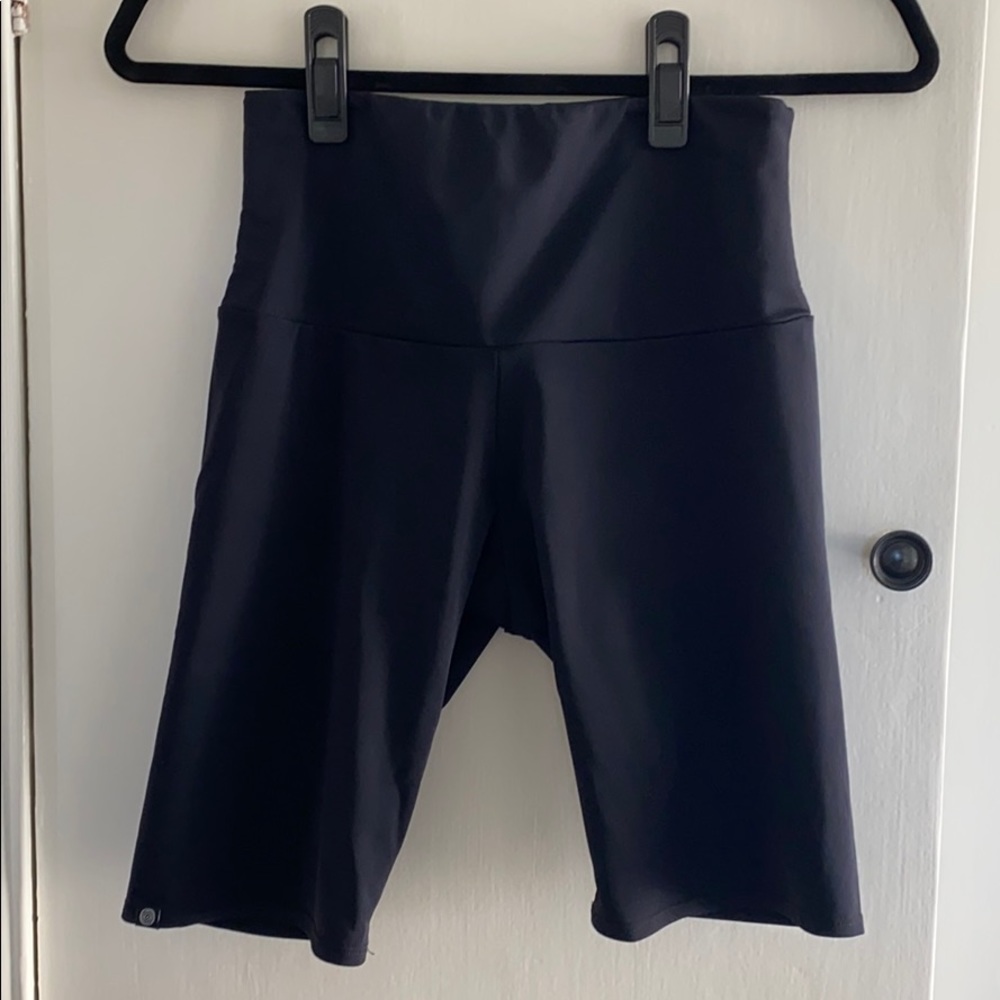 Onzie black biker shorts